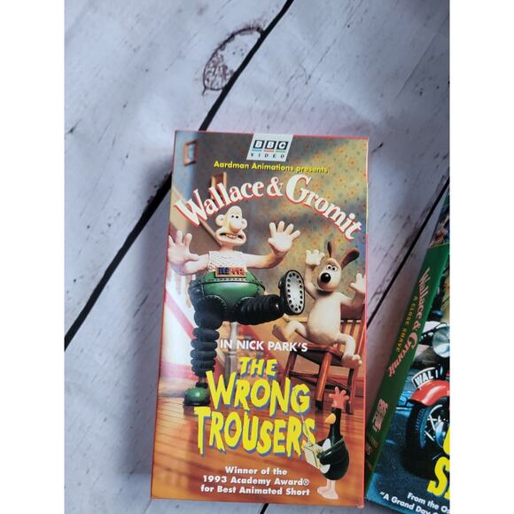 Wallace & Gromit Box Gift Set VHS, 1996 3 Tape Set in Display Box - Picture 2 of 7